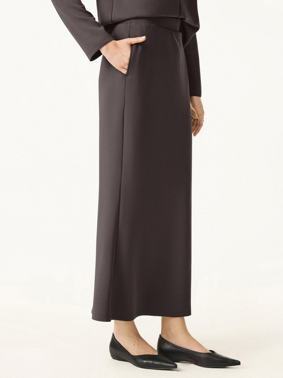 Wrinkle-Resistant Spacer Maxi Pull-on Skirt