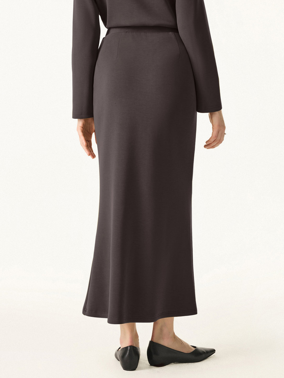 Wrinkle-Resistant Spacer Maxi Pull-on Skirt